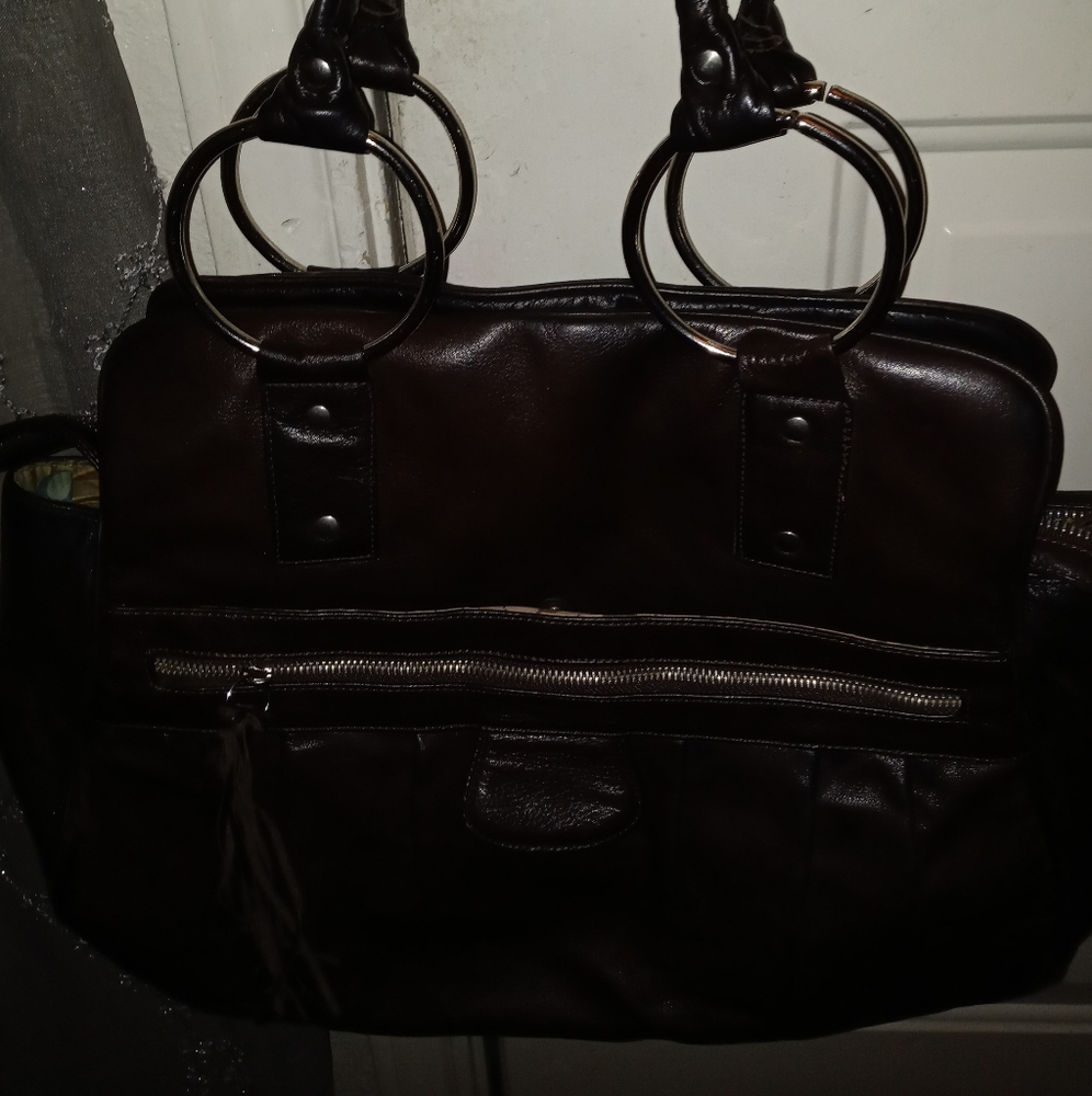 ?LARGE HANDBAG BY BULGA